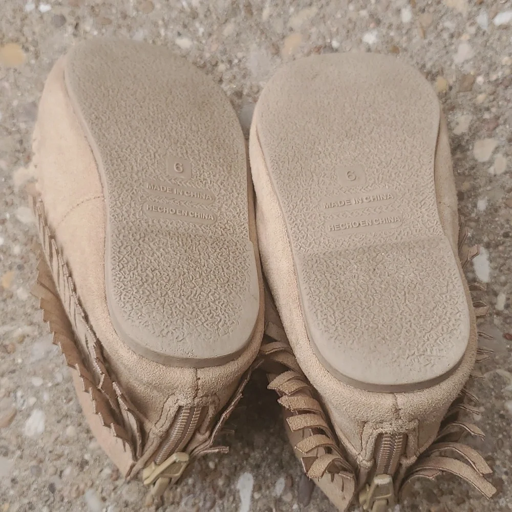 Old Navy Tan Brown Fringe Moccasin Booties Infant Baby 6